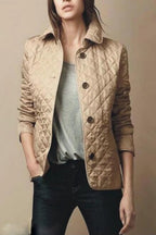Clara Chaqueta Acolchada – Chaqueta Elegante y Cómoda con Detalles Refinados y Diseño Entallado
