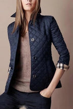 Clara Chaqueta Acolchada – Chaqueta Elegante y Cómoda con Detalles Refinados y Diseño Entallado
