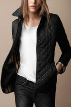 Clara Chaqueta Acolchada – Chaqueta Elegante y Cómoda con Detalles Refinados y Diseño Entallado