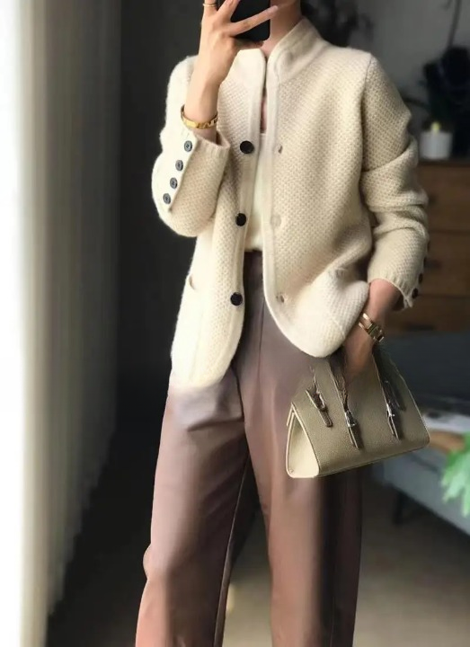 Lucille Cárdigan de Cachemir para Mujer – Chaqueta Elegante con Botones Premium