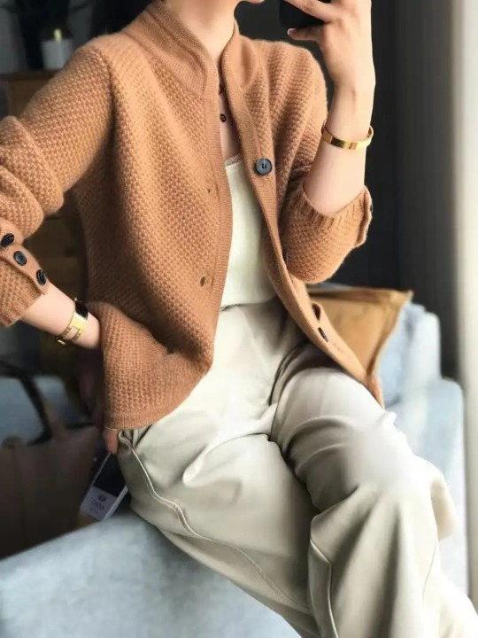 Lucille Cárdigan de Cachemir para Mujer – Chaqueta Elegante con Botones Premium