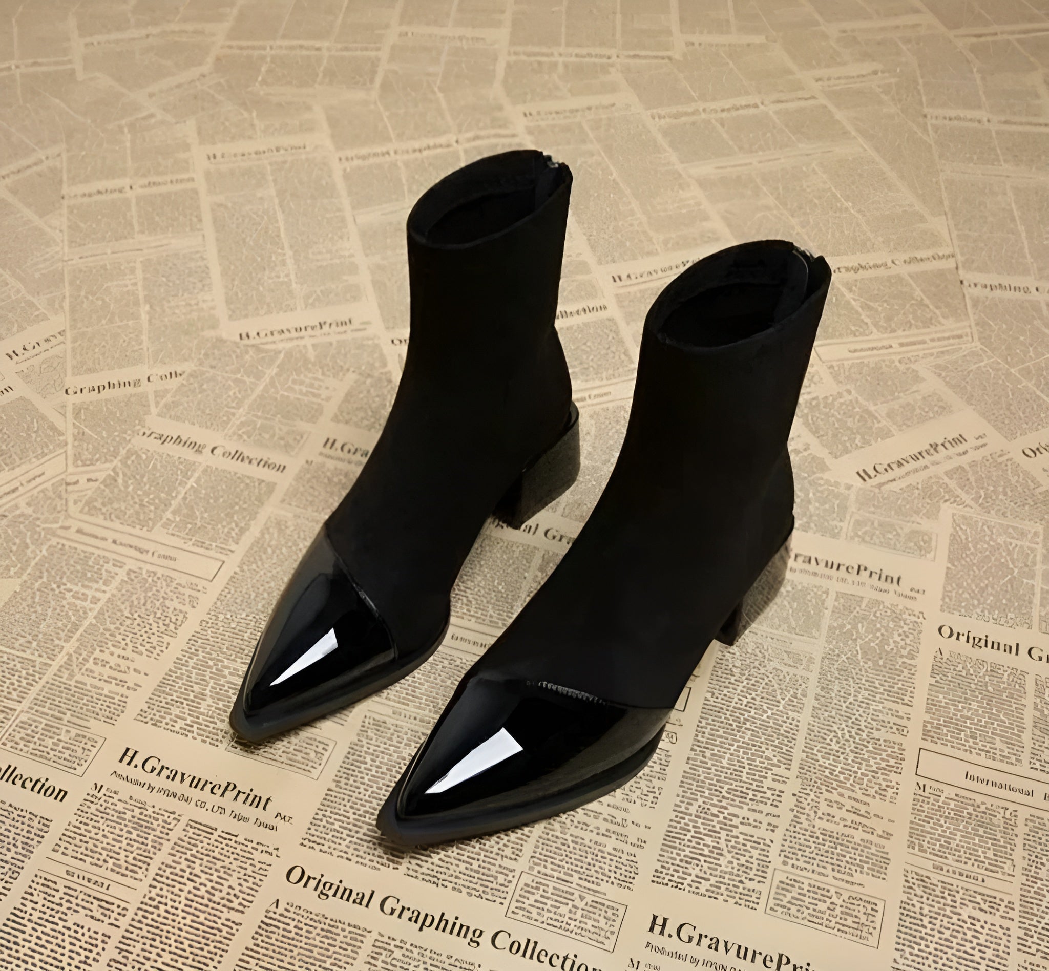 Grace Botines de Tacón para Mujer – Botas Elegantes de Ante con Detalles Brillantes