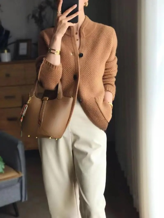 Lucille Cárdigan de Cachemir para Mujer – Chaqueta Elegante con Botones Premium