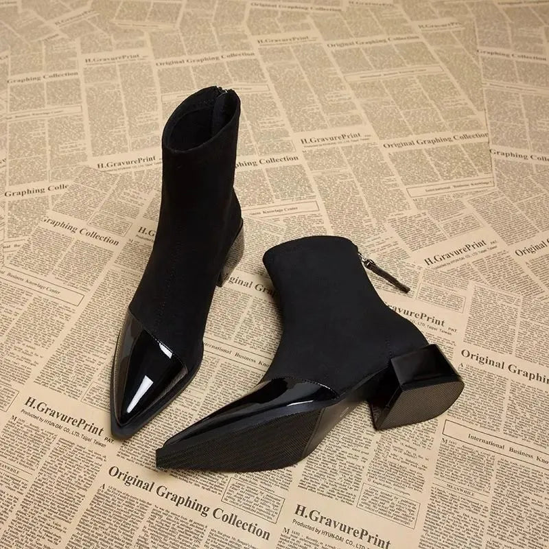 Grace Botines de Tacón para Mujer – Botas Elegantes de Ante con Detalles Brillantes